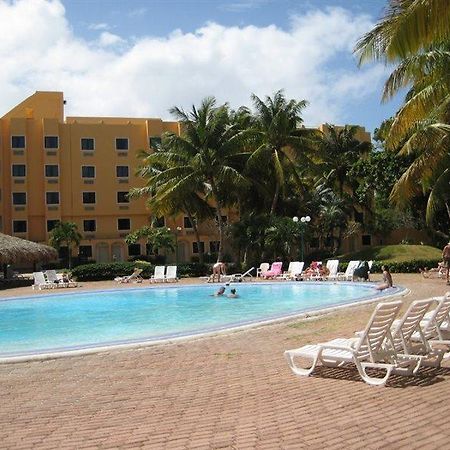 Portofino Complex Hotel Playa El Agua Exterior photo